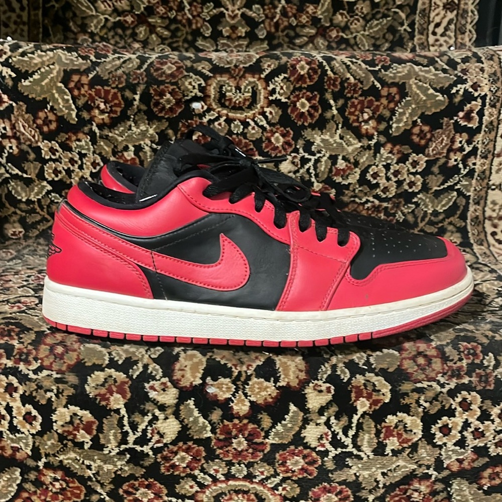 Authentic Jordan 1 low “Reverse Bred” 11.5